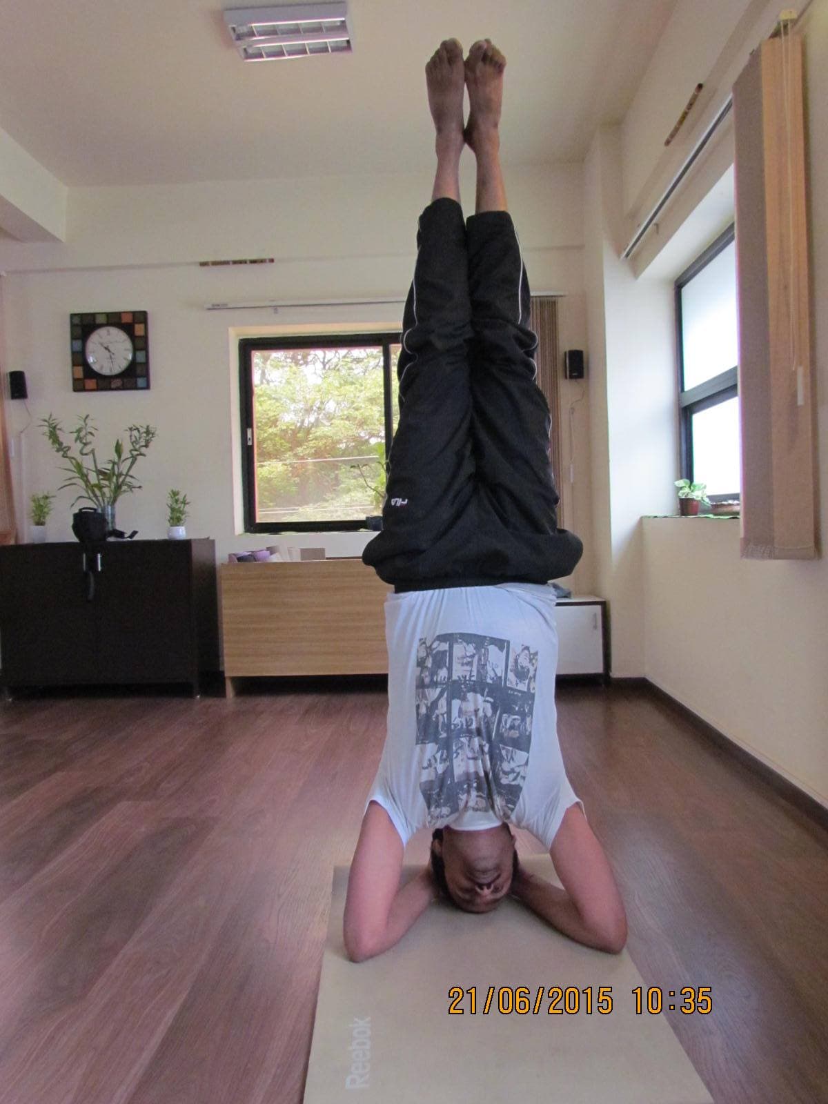 Shirshasana — headstand variation