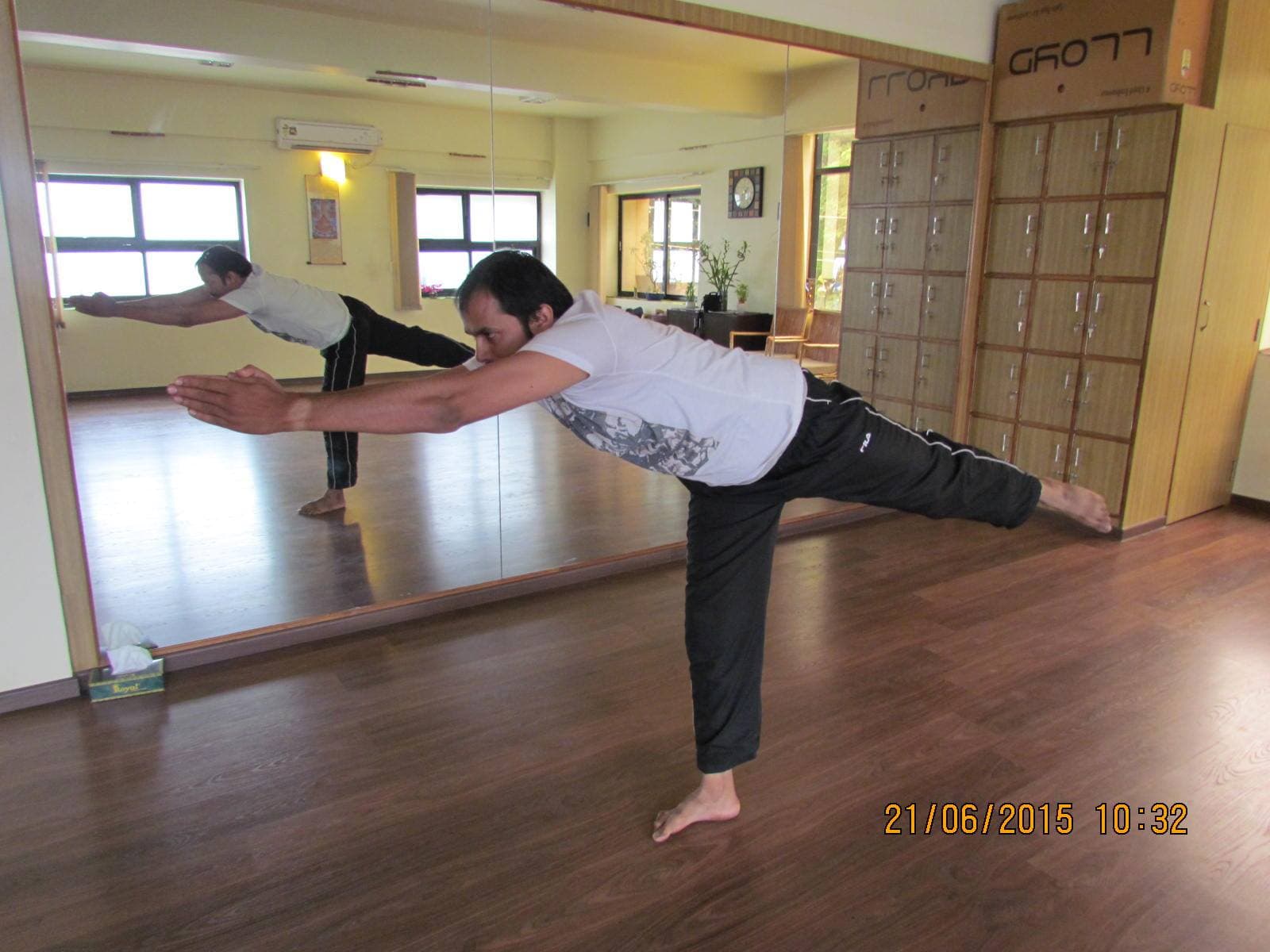 Virabhadrasana — warrior pose